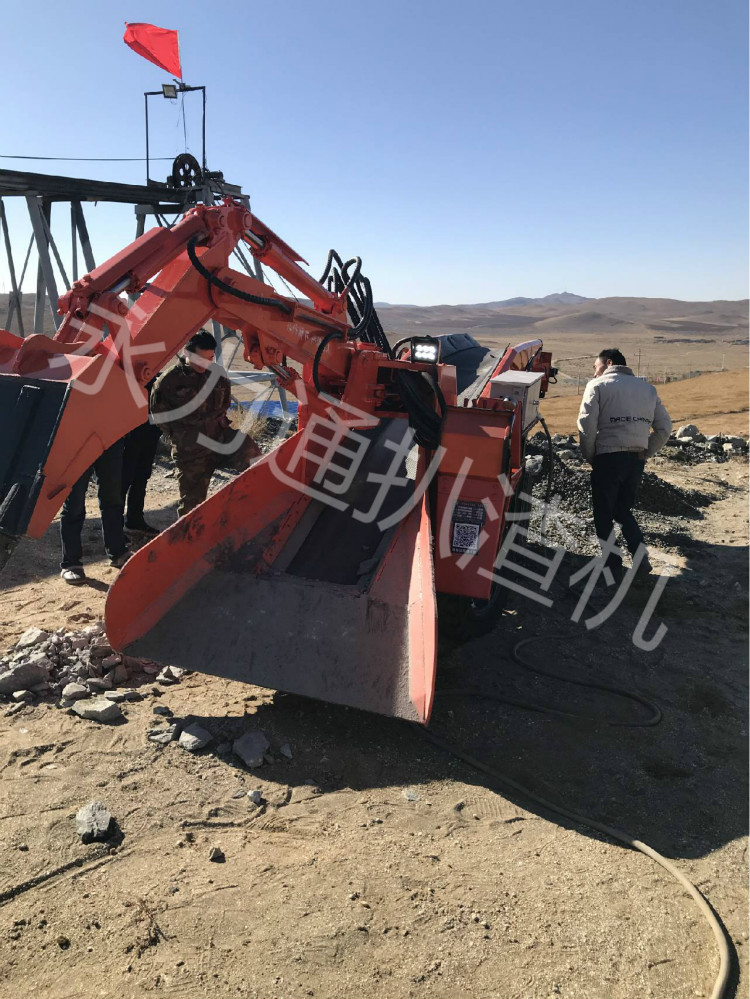 扒渣機(jī)師傅 扒渣機(jī)師傅